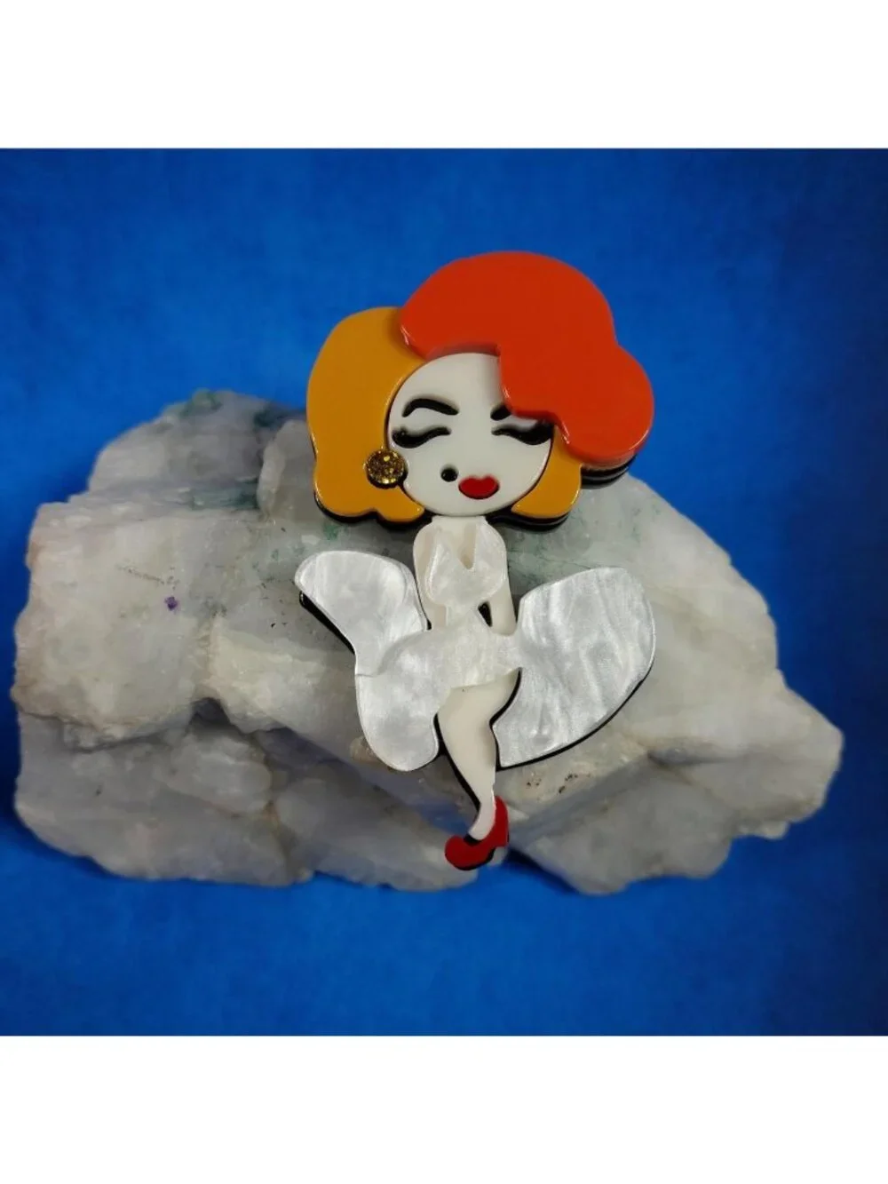Stunnung Acrylic Fashion Brooch